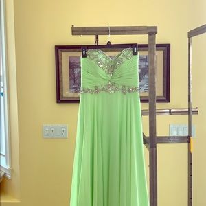 Prom Dress / Ball Gown